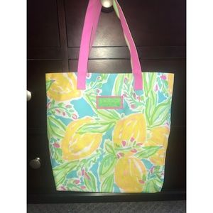 FREE Lilly Pulitzer Bag if bundled with other item